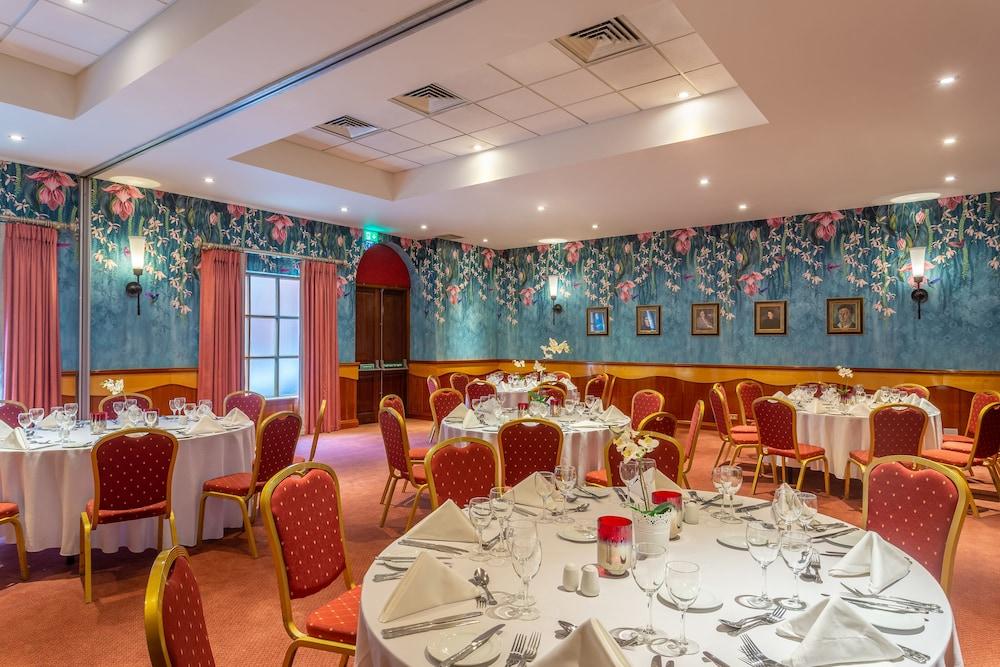 Hotel Dooley's